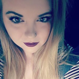 Meet your Posher, Courtney